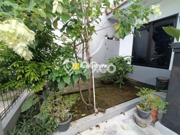 Dijual Rumah 5 Kamar Lokasi Strategis Nyaman dan Strategis di Manahan Dijual Rumah 5 Kamar Lokasi Strategis Nyaman dan Strategis di Manahan