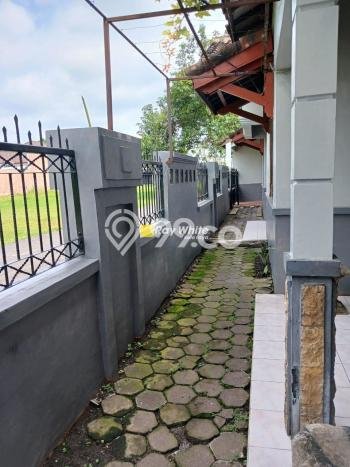 Hunian Cantik Minimalis Lb 170m2 di Banjarsari, Surakarta Hunian Cantik Minimalis Lb 170m2 di Banjarsari, Surakarta