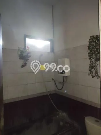 Dijual Cepat Rumah Bagus Siap Huni LB 200m2 di Laweyan, Surakarta Dijual Cepat Rumah Bagus Siap Huni LB 200m2 di Laweyan, Surakarta