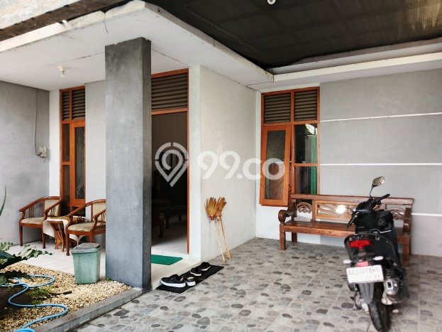 Rumah Strategis Modern Lb 170m2 di Baki, Sukoharjo Rumah Strategis Modern Lb 170m2 di Baki, Sukoharjo