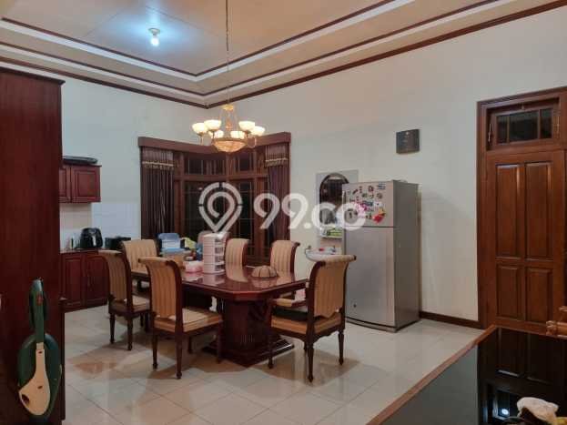 Dijual Rumah Premium dengan Fasilitas Sekitar Lengkap di Pasar Kliwon, Solo Dijual Rumah Premium dengan Fasilitas Sekitar Lengkap di Pasar Kliwon, Solo