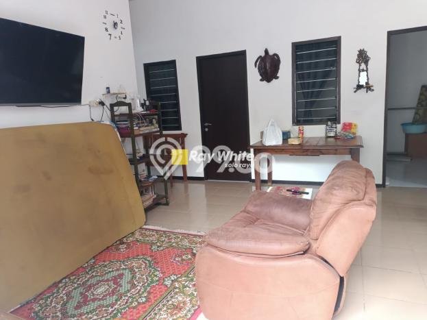 Dijual Rumah 5 Kamar Lokasi Strategis Nyaman dan Strategis di Manahan Dijual Rumah 5 Kamar Lokasi Strategis Nyaman dan Strategis di Manahan