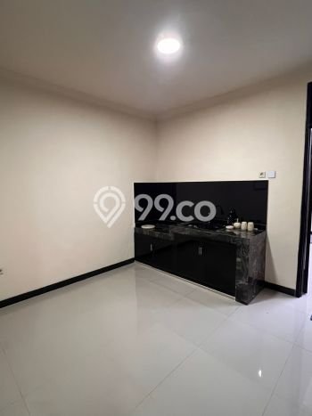 Rumah Mewah LB 165m2 Siap Huni Desain Elegan di Pakuwon, Surabaya Rumah Mewah LB 165m2 Siap Huni Desain Elegan di Pakuwon, Surabaya