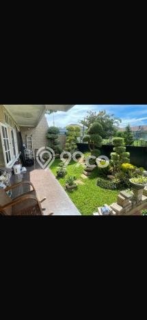 Rumah Elit Modern Tanpa Renovasi di Dharma Husada Surabaya Rumah Elit Modern Tanpa Renovasi di Dharma Husada Surabaya