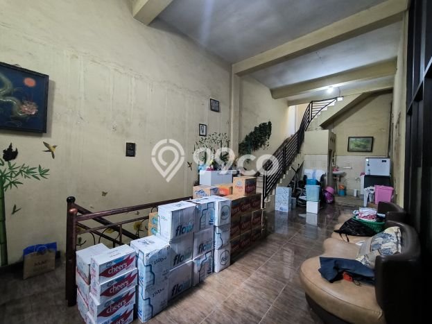 Ruko Bagus Dijual LB 500m2 Lokasi Strategis Surabaya Area Cocok untuk Berbisnis Ruko Bagus Dijual LB 500m2 Lokasi Strategis Surabaya Area Cocok untuk Berbisnis
