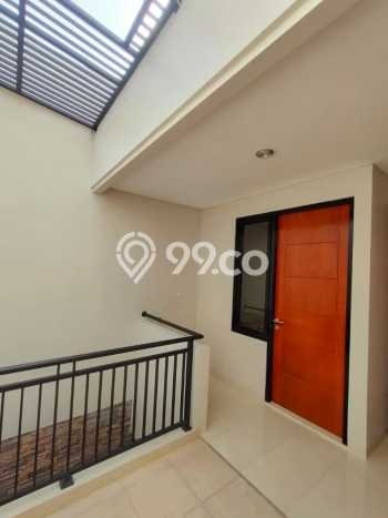 Rumah Minimalis 3 KT di Pakuwon City Surabaya Semi Furnished Rumah Minimalis 3 KT di Pakuwon City Surabaya Semi Furnished