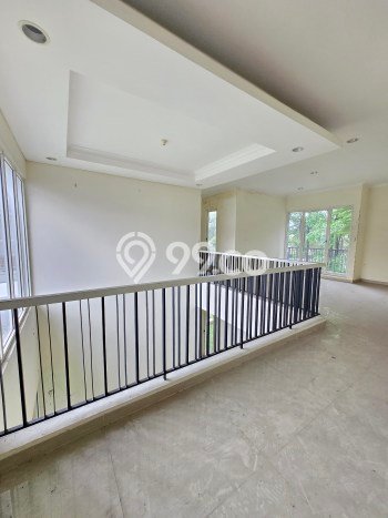 Rumah Mewah LB 392m2 Siap Pakai Desain Elegan di Alam Sutera, Tangerang Rumah Mewah LB 392m2 Siap Pakai Desain Elegan di Alam Sutera, Tangerang