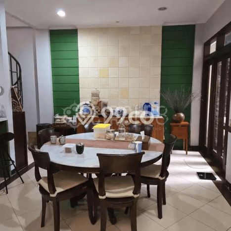 Hunian Elit LB 250m2 Siap Huni Desain Elegan di Setiabudi, Bandung Hunian Elit LB 250m2 Siap Huni Desain Elegan di Setiabudi, Bandung