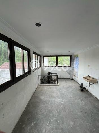 Rumah Minimalis 5 KT di Setiabudi Bandung Semi Furnished Rumah Minimalis 5 KT di Setiabudi Bandung Semi Furnished