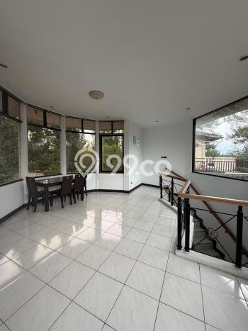 Disewakan! Rumah 3 Kamar Tidur &
2 Kamar Mandi di Dago Pakar, Bandung Disewakan! Rumah 3 Kamar Tidur &
2 Kamar Mandi di Dago Pakar, Bandung