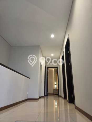 Rumah Elit LB 337m2 Siap Pakai Desain Elegan di BSD, Tangerang Rumah Elit LB 337m2 Siap Pakai Desain Elegan di BSD, Tangerang