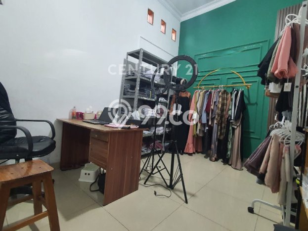 Disewakan Ruko komersial di Arcamanik luas bangunan 600m2 Disewakan Ruko komersial di Arcamanik luas bangunan 600m2