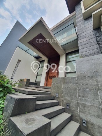 Disewakan! Rumah 3 Kamar Tidur &
2 Kamar Mandi di Mekar Wangi, Bandung Disewakan! Rumah 3 Kamar Tidur &
2 Kamar Mandi di Mekar Wangi, Bandung