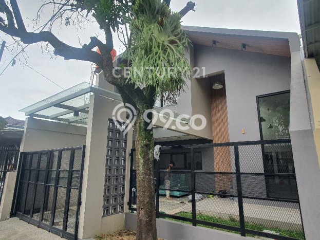 Disewakan! Rumah 3 Kamar Tidur &
3 Kamar Mandi di Turangga, Bandung Disewakan! Rumah 3 Kamar Tidur &
3 Kamar Mandi di Turangga, Bandung