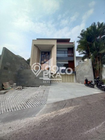 Rumah Eksklusif Siap Huni LT 474m2 di Babakan Madang, Bogor Rumah Eksklusif Siap Huni LT 474m2 di Babakan Madang, Bogor