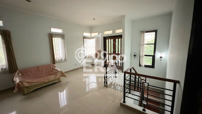 Siap Huni Rumah Mewah 3 Kamar di Cipayung Dekat ke Mana Saja Siap Huni Rumah Mewah 3 Kamar di Cipayung Dekat ke Mana Saja