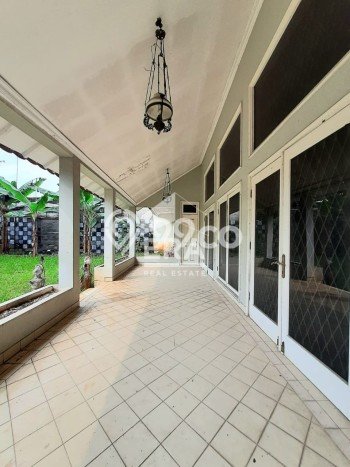 Rumah Luxury Modern Tanpa Renovasi di Lebak Bulus Jakarta Selatan Rumah Luxury Modern Tanpa Renovasi di Lebak Bulus Jakarta Selatan