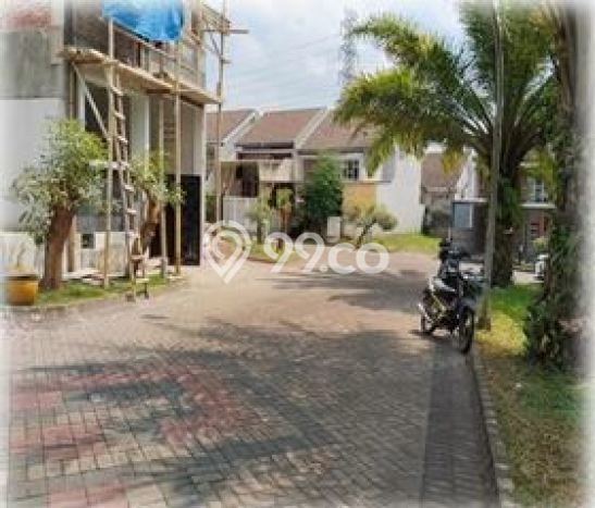 Rumah Luas Asri 4 KT Siap Huni di Malang Kota Malang Rumah Luas Asri 4 KT Siap Huni di Malang Kota Malang