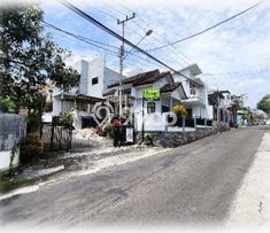 For Sale Hunian Rumah Terawat 4 Kamar di Malang Kota, Malang For Sale Hunian Rumah Terawat 4 Kamar di Malang Kota, Malang