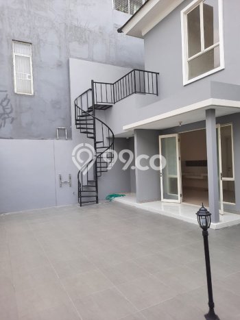 Dijual Rumah Eksklusif 3 KT di Suvarna Sutera, Tangerang Dijual Rumah Eksklusif 3 KT di Suvarna Sutera, Tangerang