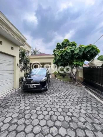 Dijual Hunian Mewah dengan Fasilitas Sekitar Komplit di Kebayoran Baru, Jakarta Selatan Dijual Hunian Mewah dengan Fasilitas Sekitar Komplit di Kebayoran Baru, Jakarta Selatan
