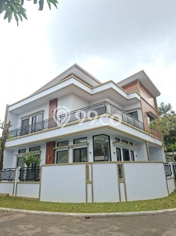 Ready to Use! Premium House LT 218m2 Desain Elegan di BSD Kencana Loka Ready to Use! Premium House LT 218m2 Desain Elegan di BSD Kencana Loka