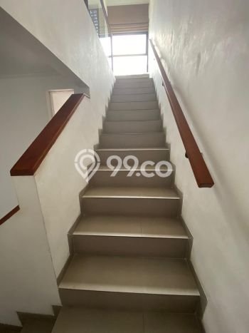 Rumah Luas Asri 4 KT Siap Pakai di Serua Tangerang Rumah Luas Asri 4 KT Siap Pakai di Serua Tangerang