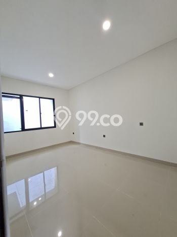 Jual Rumah Strategis Bagus Punya 3 KT di BSD Tangerang Selatan SHM Jual Rumah Strategis Bagus Punya 3 KT di BSD Tangerang Selatan SHM