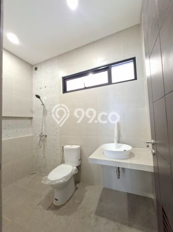 Jual Rumah Strategis Bagus Punya 3 KT di BSD Tangerang Selatan SHM Jual Rumah Strategis Bagus Punya 3 KT di BSD Tangerang Selatan SHM