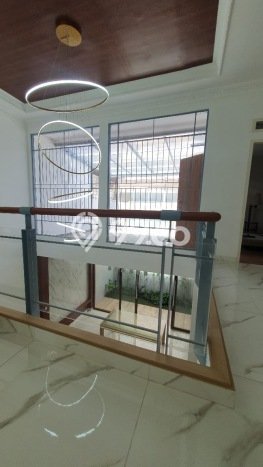 Rumah Elit Modern Tanpa Renovasi di Singgasana Bandung Rumah Elit Modern Tanpa Renovasi di Singgasana Bandung