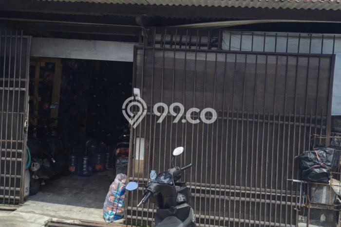 Disewakan! Rumah 2 Kamar Tidur &
1 Kamar Mandi di Taman Kopo Indah, Bandung Disewakan! Rumah 2 Kamar Tidur &
1 Kamar Mandi di Taman Kopo Indah, Bandung
