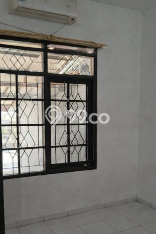 Disewakan! Rumah 2 Kamar Tidur &
1 Kamar Mandi di Taman Kopo Indah, Bandung Disewakan! Rumah 2 Kamar Tidur &
1 Kamar Mandi di Taman Kopo Indah, Bandung