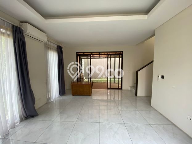 Disewakan! Rumah 3 Kamar Tidur &
2 Kamar Mandi di Kota Baru Parahyangan, Bandung Disewakan! Rumah 3 Kamar Tidur &
2 Kamar Mandi di Kota Baru Parahyangan, Bandung