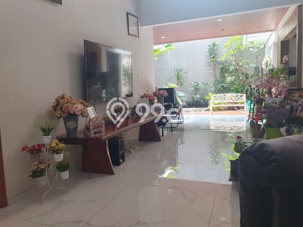 Hunian Mewah LB 300m2 Siap Huni Desain Elegan di Singgasana, Bandung Hunian Mewah LB 300m2 Siap Huni Desain Elegan di Singgasana, Bandung