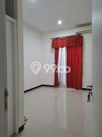 Disewakan! Rumah 3 Kamar Tidur &
3 Kamar Mandi di Taman Kopo Indah, Bandung Disewakan! Rumah 3 Kamar Tidur &
3 Kamar Mandi di Taman Kopo Indah, Bandung