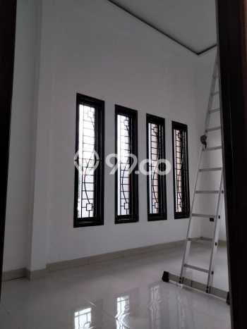 For Sale! Luxury House LT 110m2 Desain Modern di Singgasana For Sale! Luxury House LT 110m2 Desain Modern di Singgasana