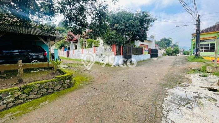 Lahan Kosong Dijual di Sumedang dengan Area 1552m2 Lahan Kosong Dijual di Sumedang dengan Area 1552m2