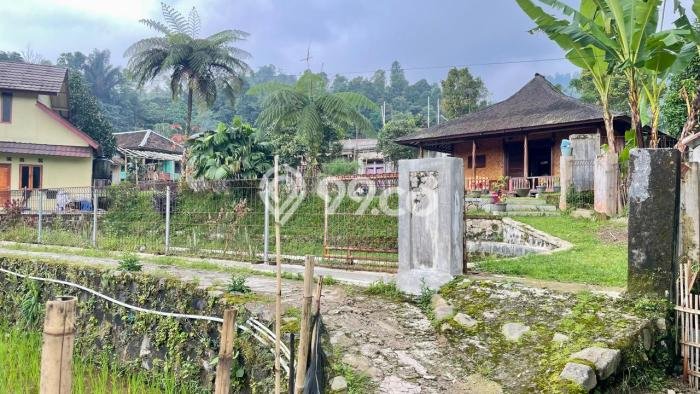 Vila Kawasan Bojong, Luas 830m2m², Lokasi Strategis Vila Kawasan Bojong, Luas 830m2m², Lokasi Strategis