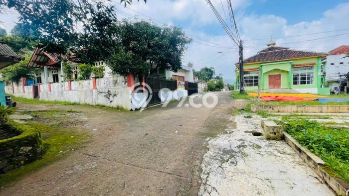 Lahan Kosong Dijual di Sumedang dengan Area 1552m2 Lahan Kosong Dijual di Sumedang dengan Area 1552m2