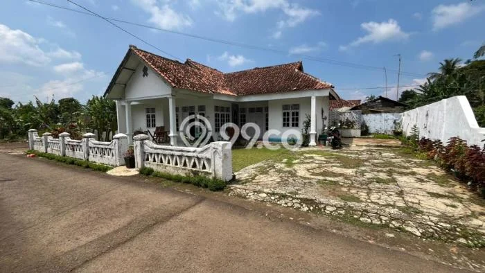PRIME LOCATION! Rumah Strategis di Bojong, LT 345m2m² Bangunan 150m2m² PRIME LOCATION! Rumah Strategis di Bojong, LT 345m2m² Bangunan 150m2m²
