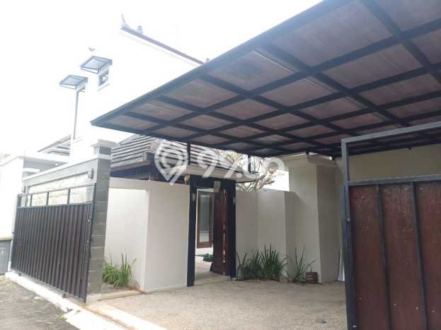 Vila Premium di , Luas 300m2m², Lokasi Premium dengan jalan mudah Vila Premium di , Luas 300m2m², Lokasi Premium dengan jalan mudah