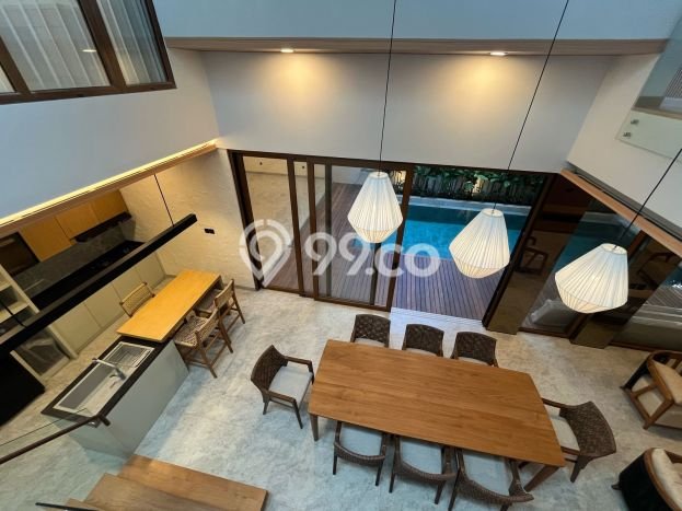 Vila Kawasan Tibubeneng, Luas 225m2m², Area Strategis Vila Kawasan Tibubeneng, Luas 225m2m², Area Strategis