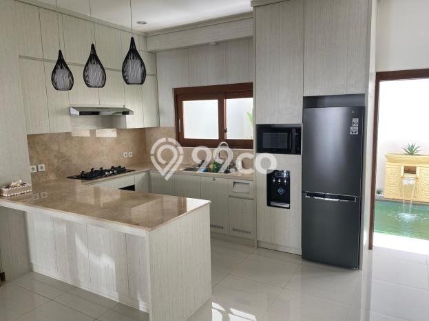 Rumah Mewah LB 140m2 Siap Pakai Desain Elegan di Sanur, Denpasar Rumah Mewah LB 140m2 Siap Pakai Desain Elegan di Sanur, Denpasar
