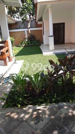 Disewakan! Rumah 3 Kamar Tidur &
3 Kamar Mandi di Sanur, Denpasar Disewakan! Rumah 3 Kamar Tidur &
3 Kamar Mandi di Sanur, Denpasar