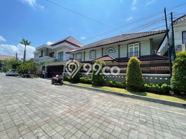 Hunian Mewah LB 600m2 Siap Pakai Desain Elegan di Renon, Denpasar Hunian Mewah LB 600m2 Siap Pakai Desain Elegan di Renon, Denpasar