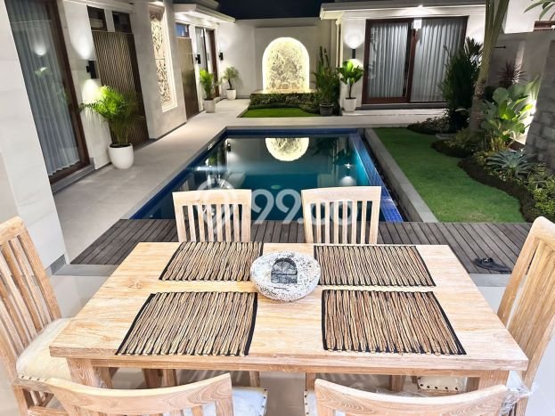 Rumah Mewah LB 200m2 Siap Pakai Desain Elegan di Sanur, Denpasar Rumah Mewah LB 200m2 Siap Pakai Desain Elegan di Sanur, Denpasar