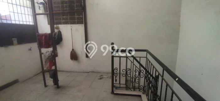 Disewakan Rumah Konsep Modern di Duren Sawit Jakarta Timur dengan 2 KT Disewakan Rumah Konsep Modern di Duren Sawit Jakarta Timur dengan 2 KT