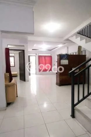 Rumah Strategis Minimalis Lb 120m2 di Duren Sawit, Jakarta Timur Rumah Strategis Minimalis Lb 120m2 di Duren Sawit, Jakarta Timur