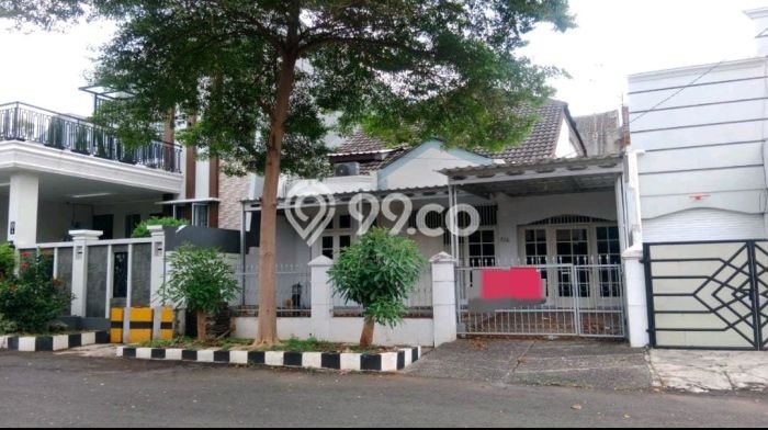 SPECIAL OFFER! Rumah di Duren Sawit, 2 KM, Area Strategis, Luas 180m² Bangunan 200m² SPECIAL OFFER! Rumah di Duren Sawit, 2 KM, Area Strategis, Luas 180m² Bangunan 200m²