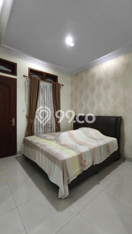 Siap Huni Rumah Mewah 5 Kamar di Duren Sawit Dekat ke Mana Pun Siap Huni Rumah Mewah 5 Kamar di Duren Sawit Dekat ke Mana Pun